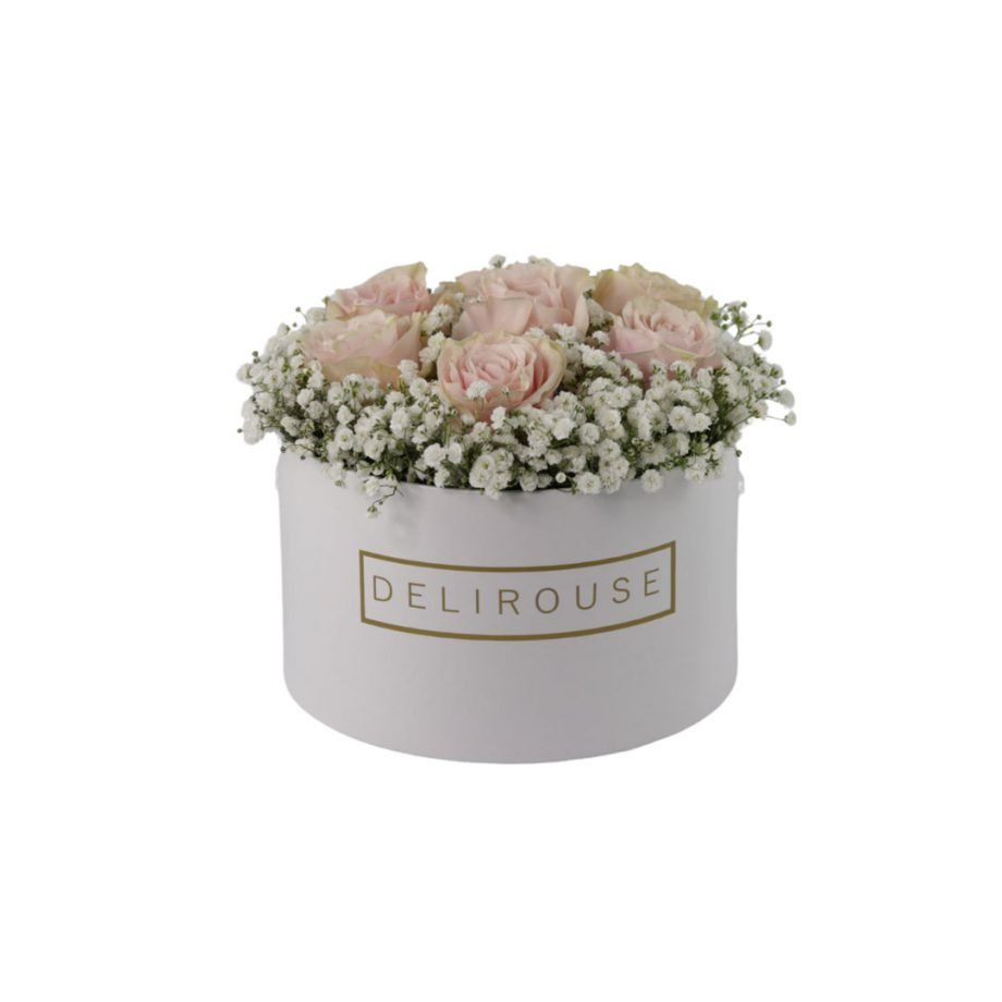 Caja Mediana con Rosas y Relleno Floral 4